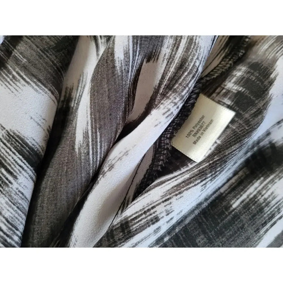 a.n.a A New Approach Women’s Black White 3/4 Sleeve Blouse Small - Picture 6 of 9